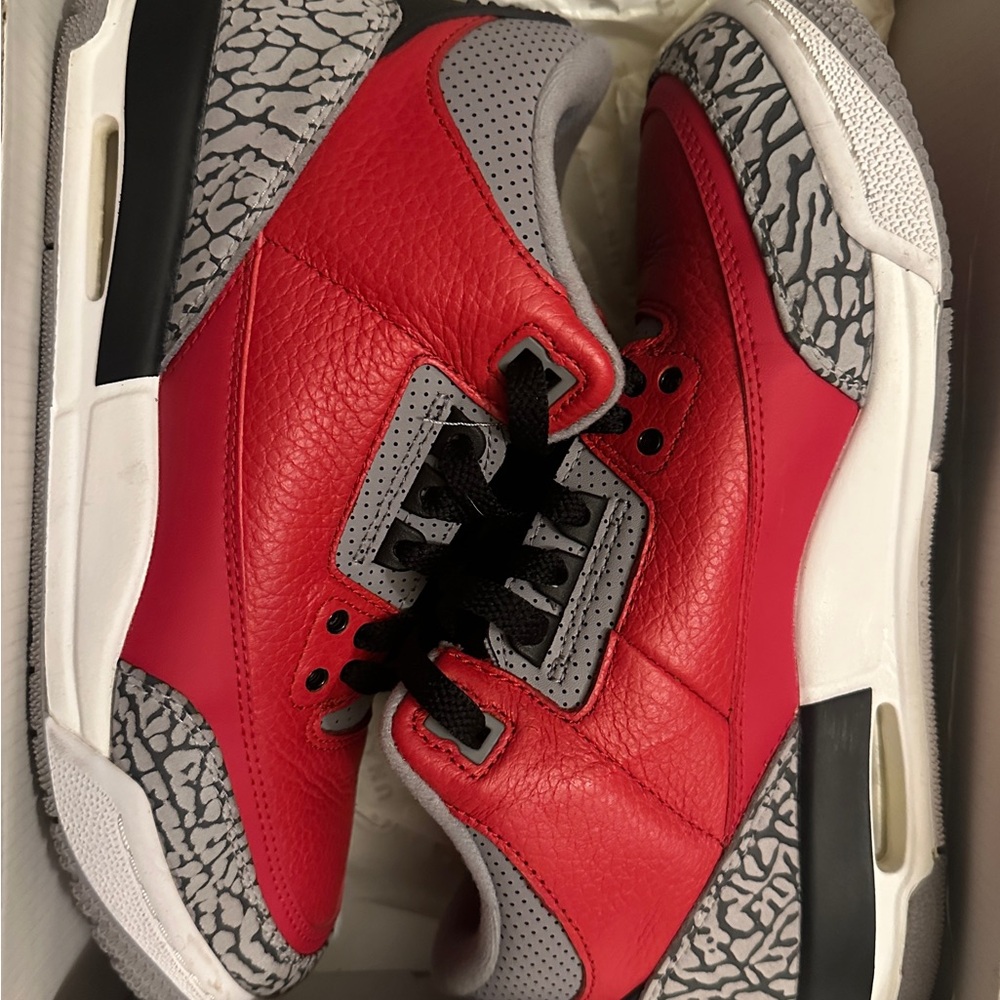 Jordan 3 Retro SE Unite